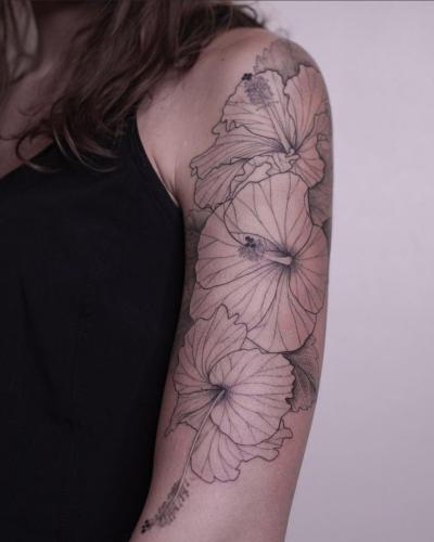 flower tattoo with engrave ink